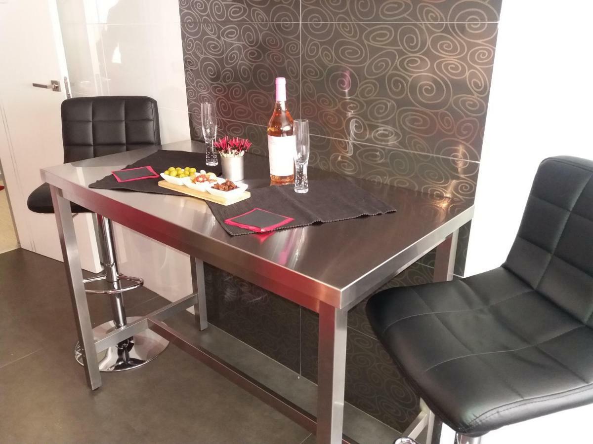 Bruno Apartment Valencia Bagian luar foto