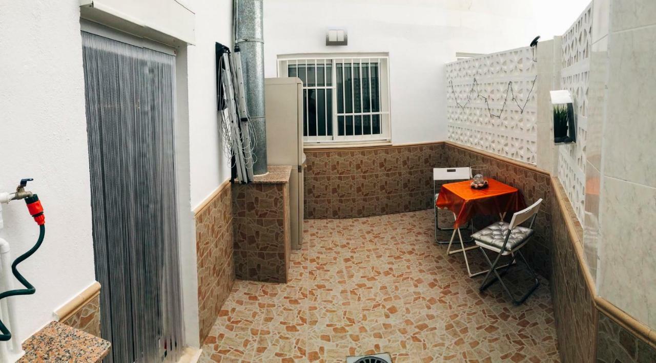 Bruno Apartment Valencia Bagian luar foto